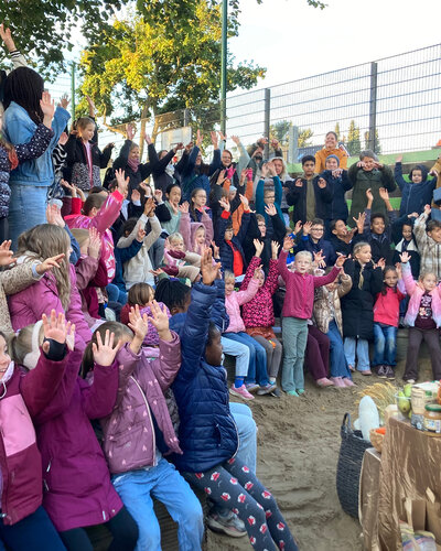 Am letzten Schultag vor den Herbstferien feierte unsere Immanuel-Grundschule gemeinsam Erntedank. Die 5. Klasse...